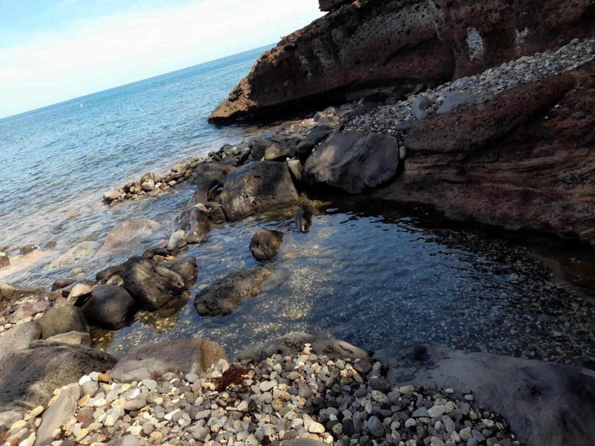 Paradyse Den'S Pres Sources D'Eau Chaudes , Paisible , Vue Sur Mer , Wifi Буянт Екстер'єр фото